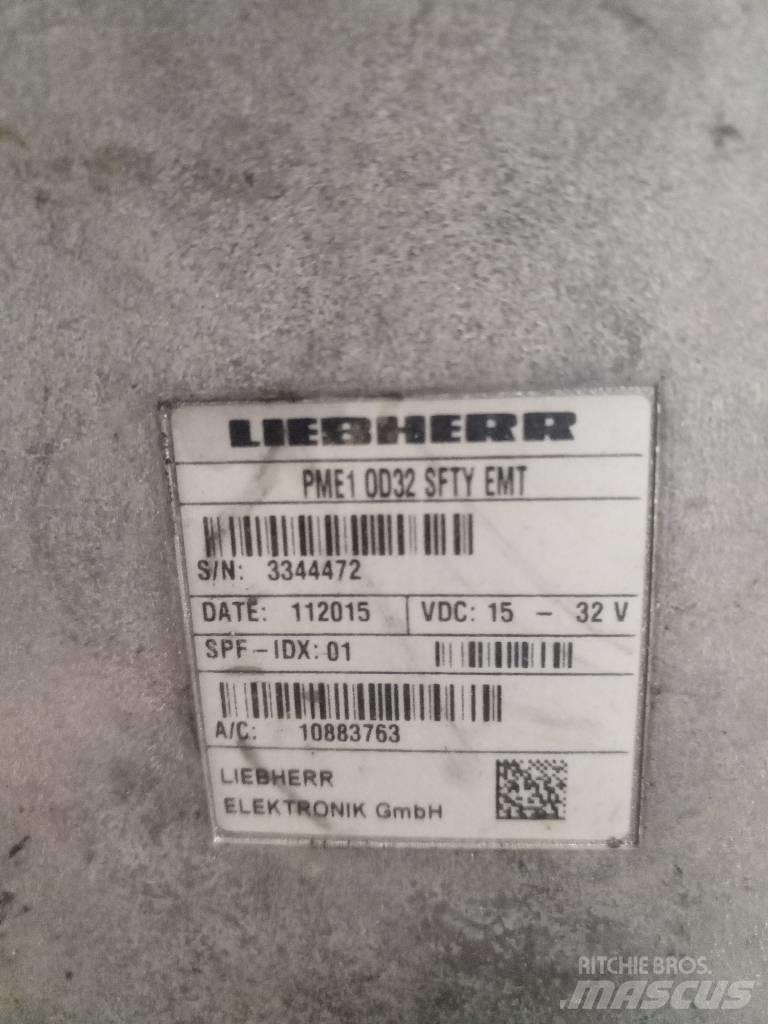 Liebherr R 916 LC Componenti elettroniche