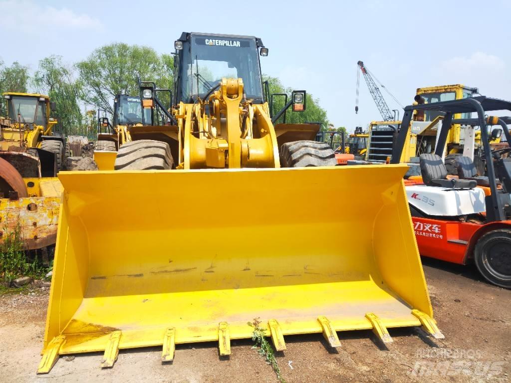 CAT 966 H Pale gommate