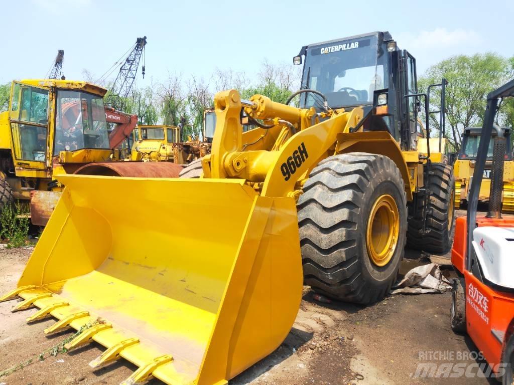 CAT 966 H Pale gommate