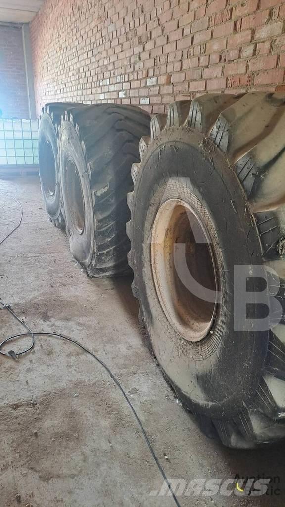 Kirovets K 701 Trattori