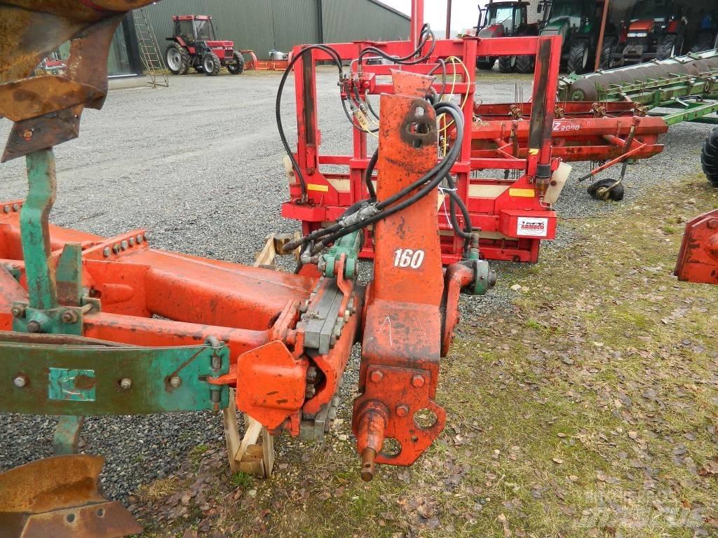 Kverneland 4korpusi Aratri reversibili