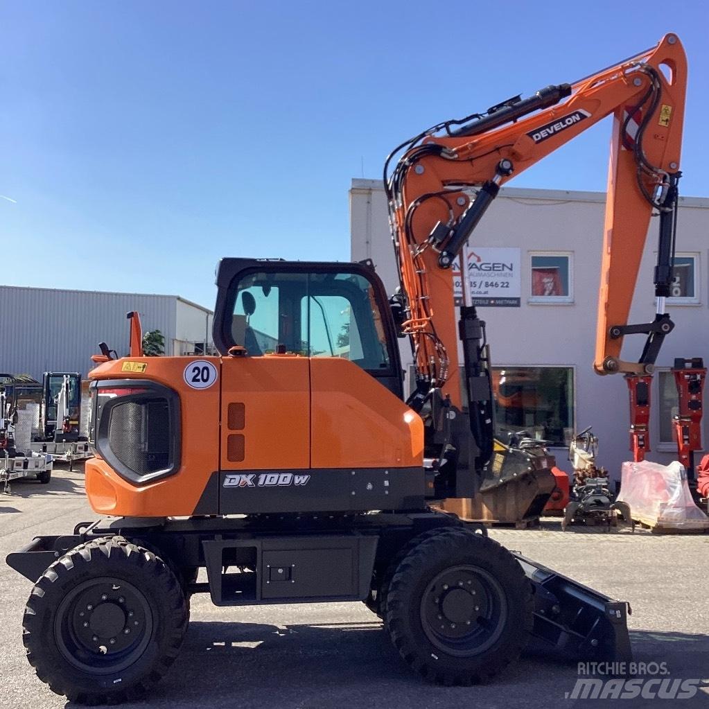 Develon DX100W-7 Escavatori gommati