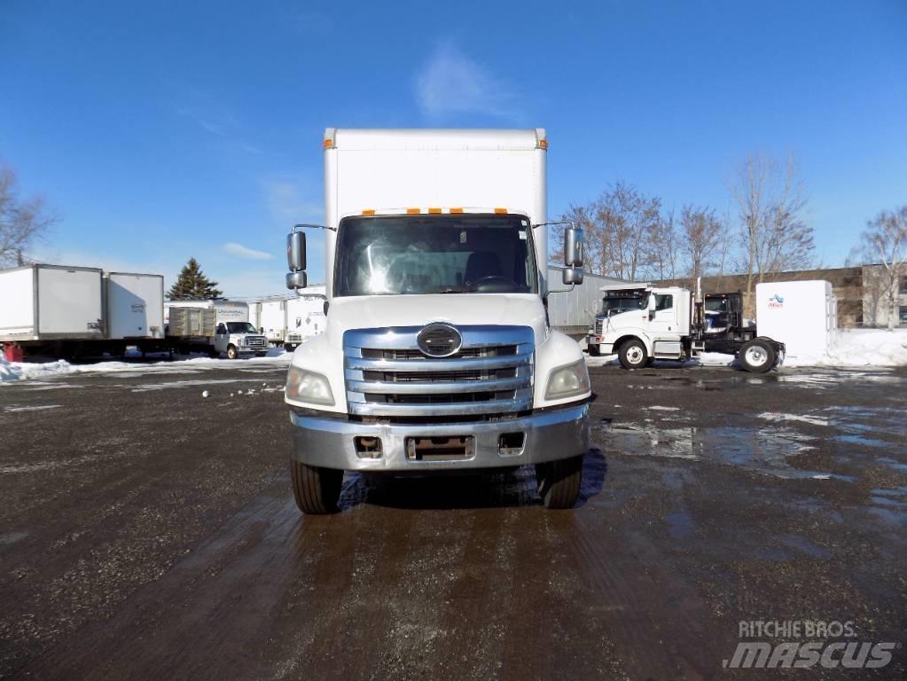 Hino 358 Furgone chiuso