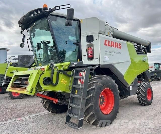 CLAAS TRION 520 Mietitrebbiatrici