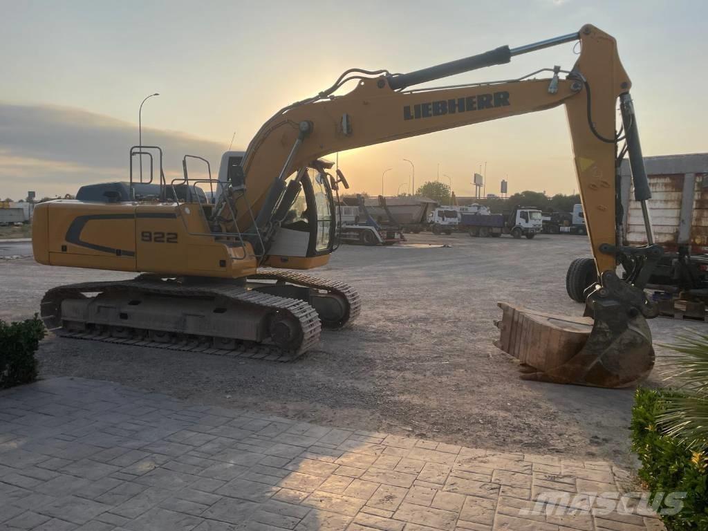 Liebherr R922 NLC Escavatori cingolati