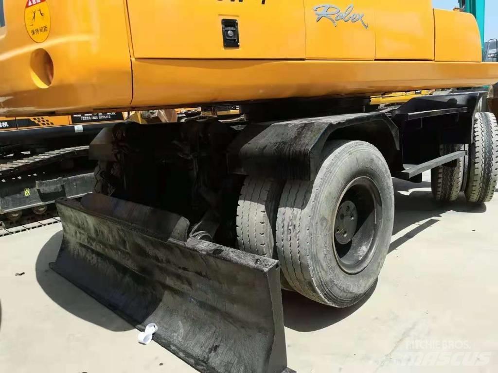 Hyundai R210W-7 Escavatori gommati