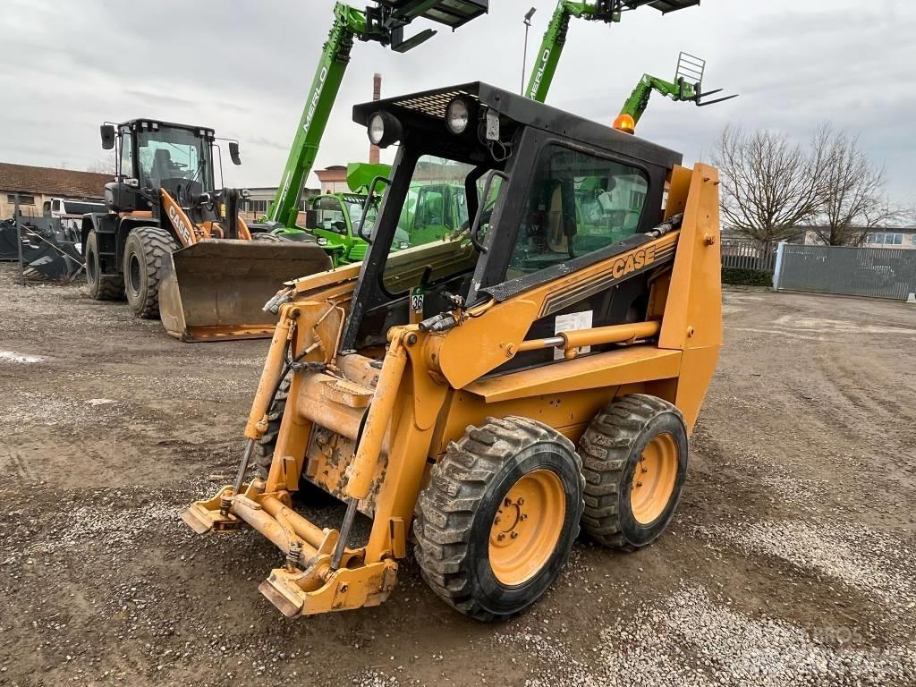 CASE 1840 Mini Pale Gommate