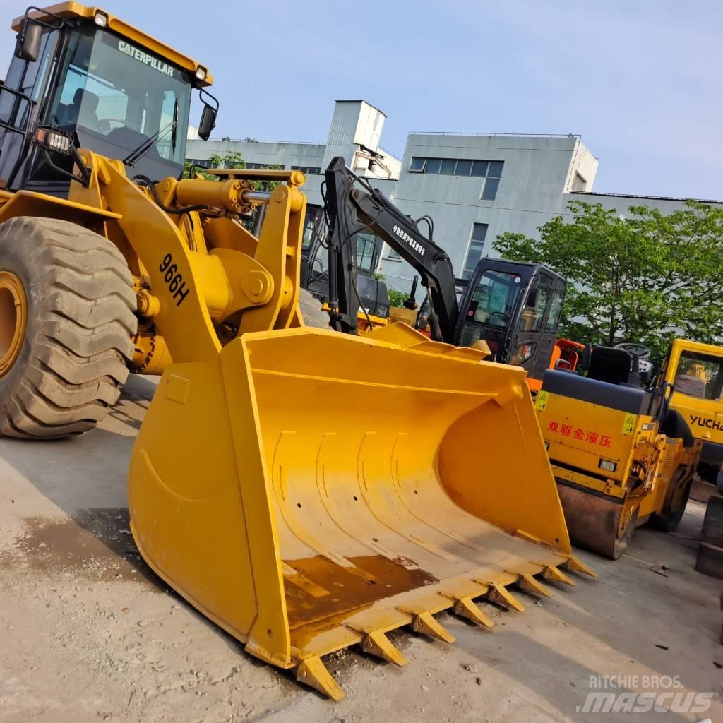 CAT 966 H Pale gommate