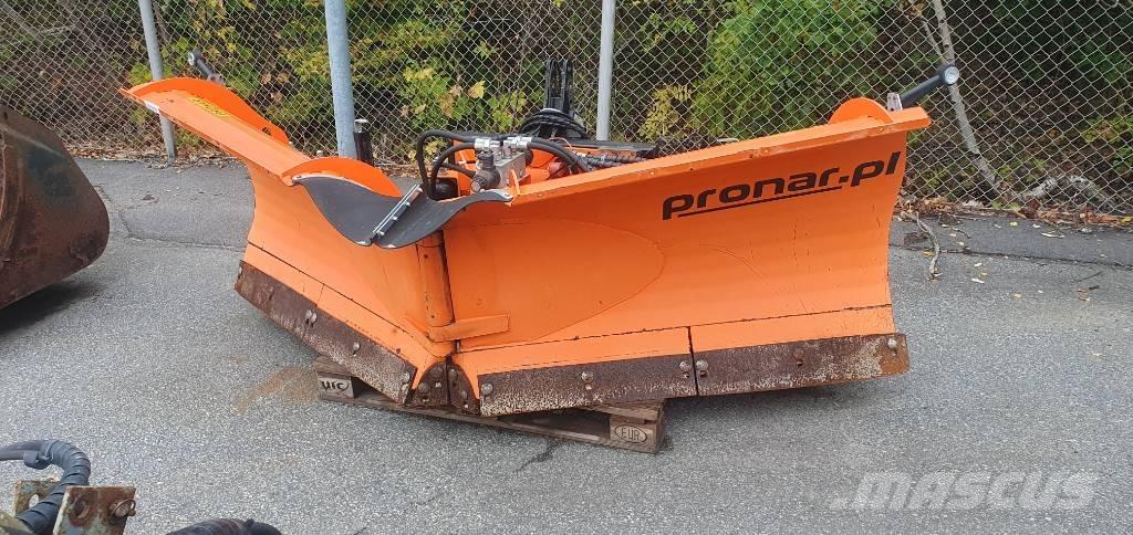 Pronar PUV 2800 M Lame spazzaneve e aratri