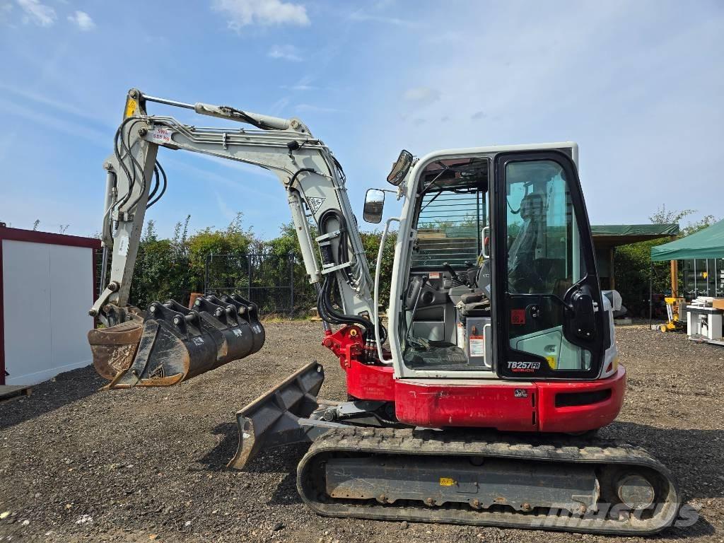 Takeuchi TB 257 FR Miniescavatori