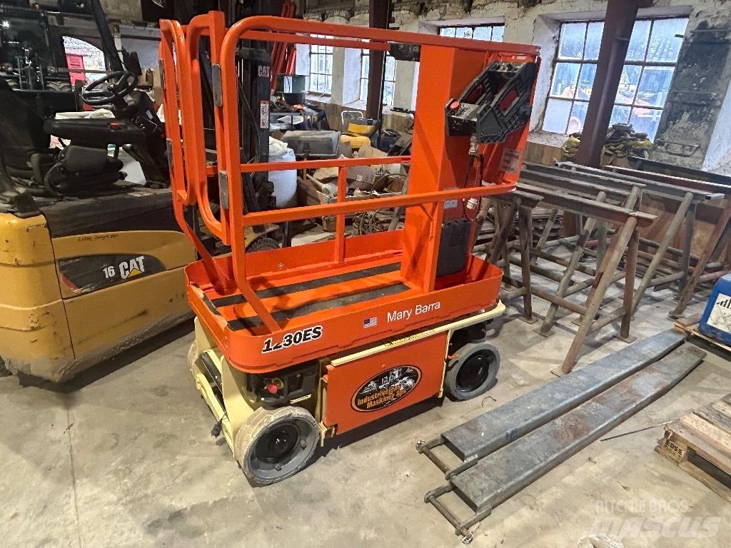 JLG 1230 ES Sollevatori verticali