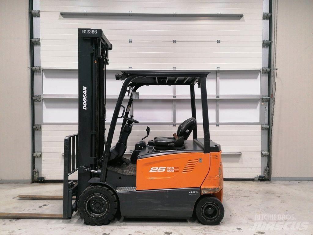 Doosan B25X-7 Carrelli elevatori elettrici