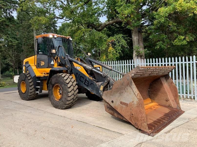 JCB 437 HT Pale gommate
