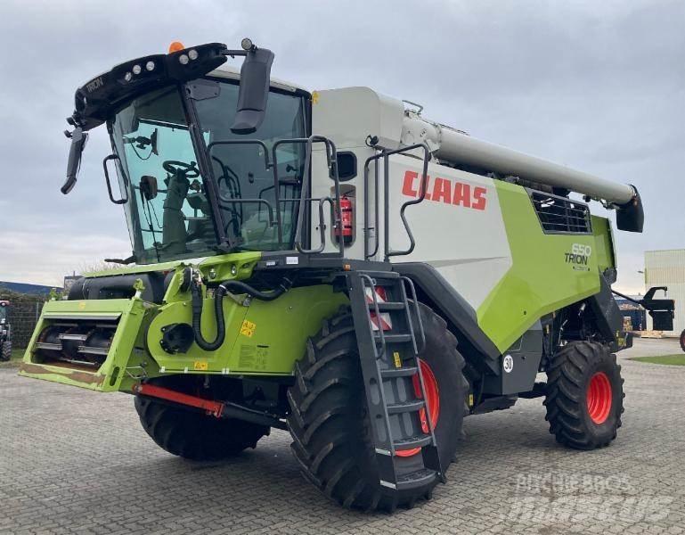 CLAAS TRION 650 Mietitrebbiatrici