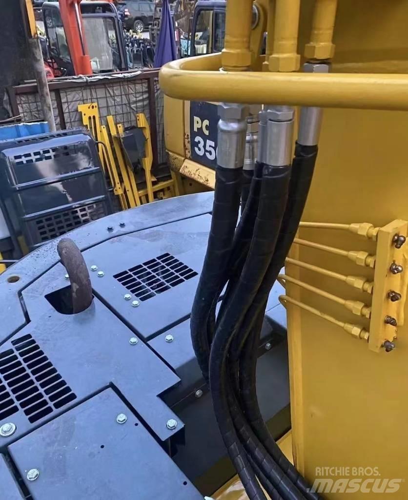 Komatsu 128 US Escavatori cingolati