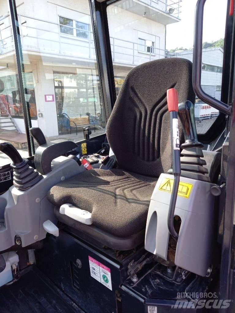 Kubota U 27-4 Miniescavatori