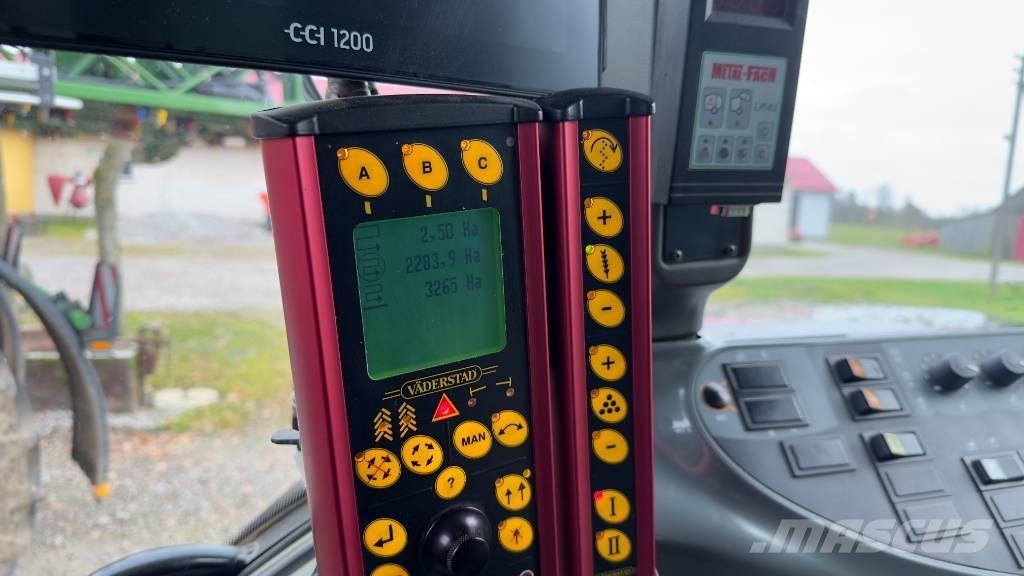 Väderstad Rapid300S Perforatrici