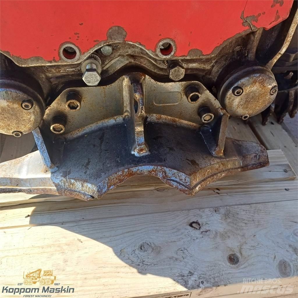 Komatsu C124 Decespugliatrici e trinciatrici idrauliche