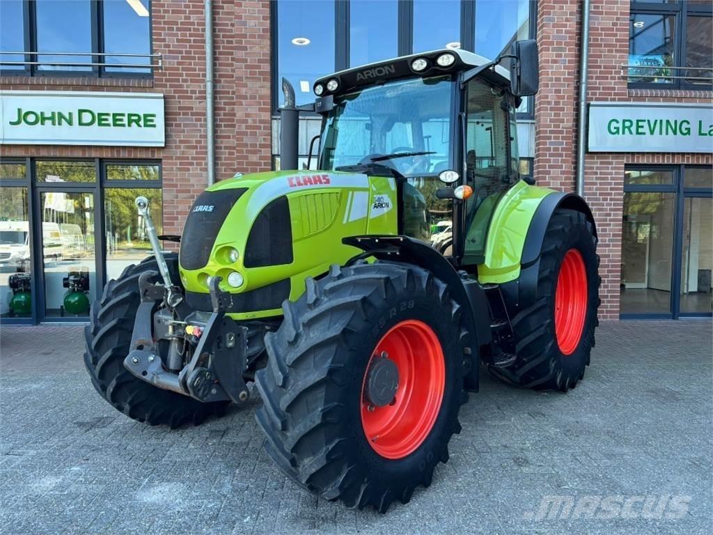 CLAAS Arion 640 Trattori