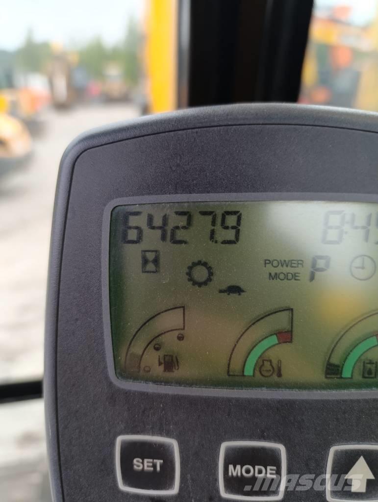 JCB JS 260 LC Escavatori cingolati