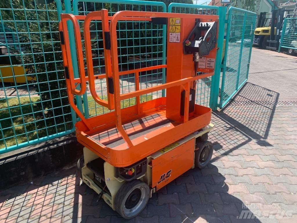 JLG 1230ES      V-3373 Sollevatori verticali