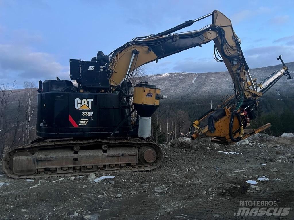 CAT 335 F L CR Perforatrici di superficie