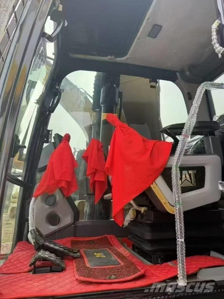 CAT 320 Escavatori cingolati