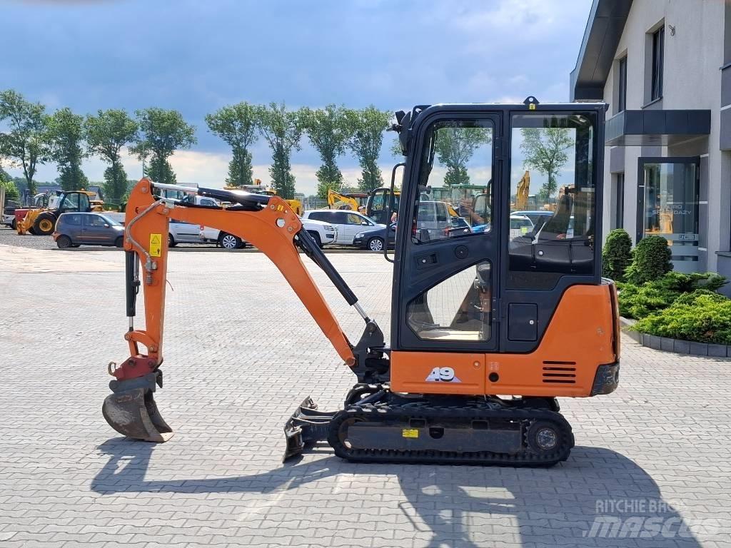 Hitachi ZX 19-6 Miniescavatori