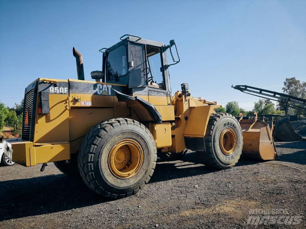 CAT 950 F Pale gommate
