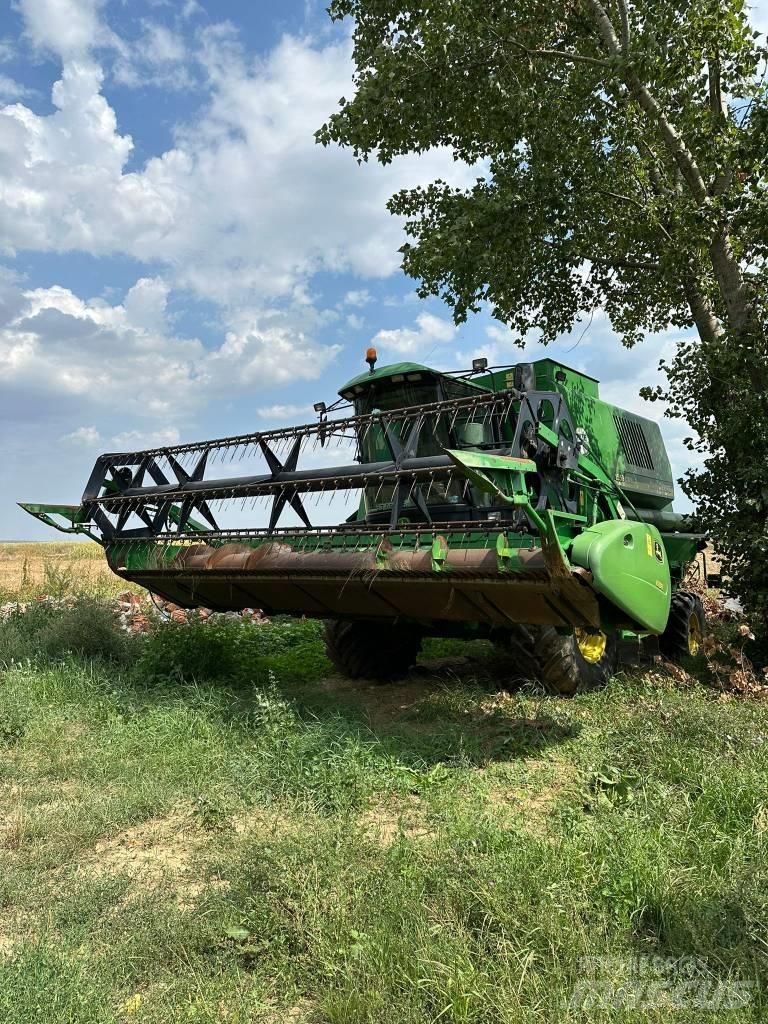 John Deere 1550 CWS Mietitrebbiatrici
