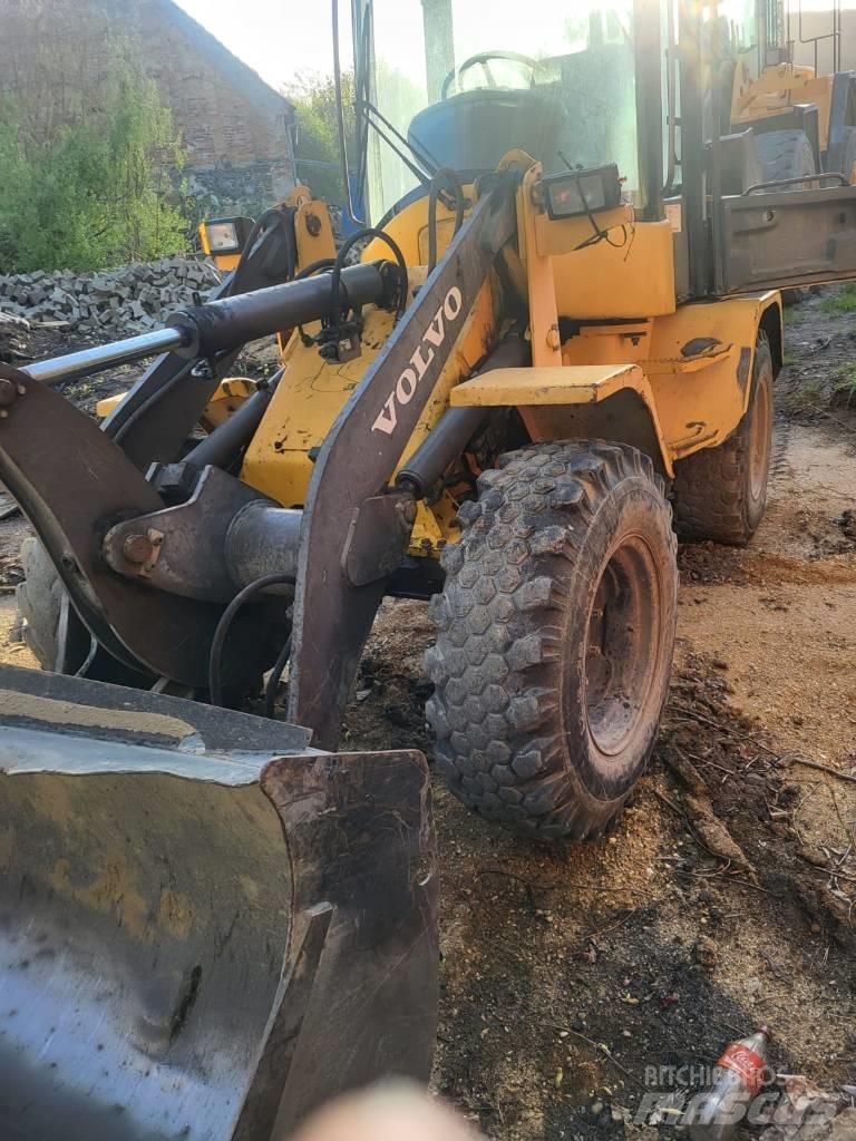 Volvo L 30 B Pale gommate
