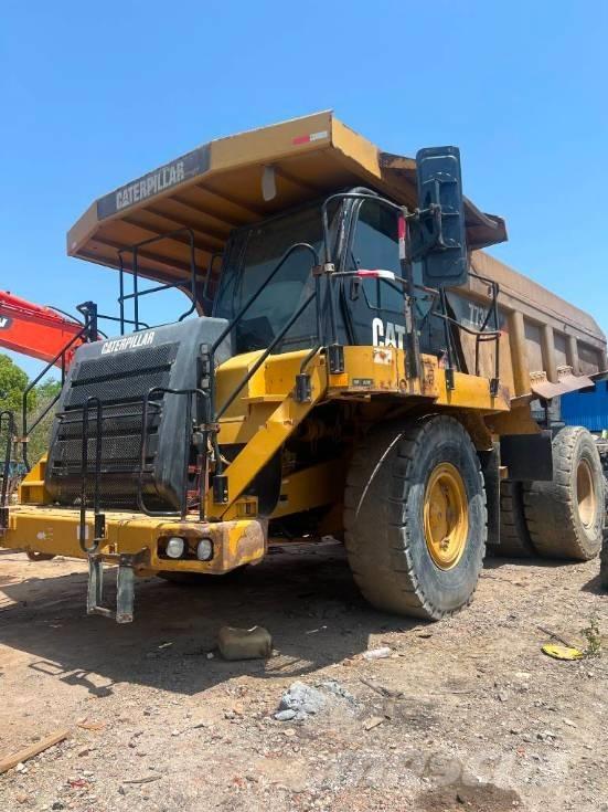 CAT 773 F Dumper a telaio rigido