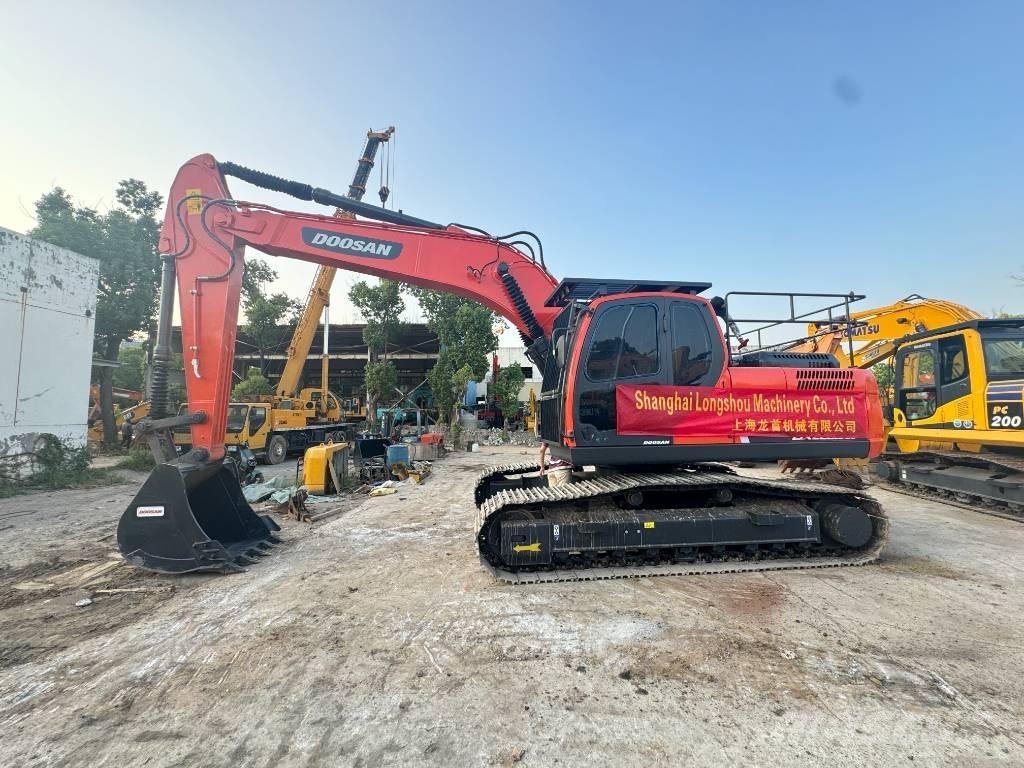 Doosan DX 225 LC Escavatori cingolati