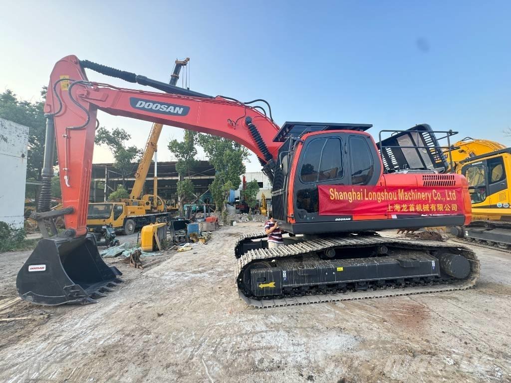 Doosan DX 225 LC Escavatori cingolati