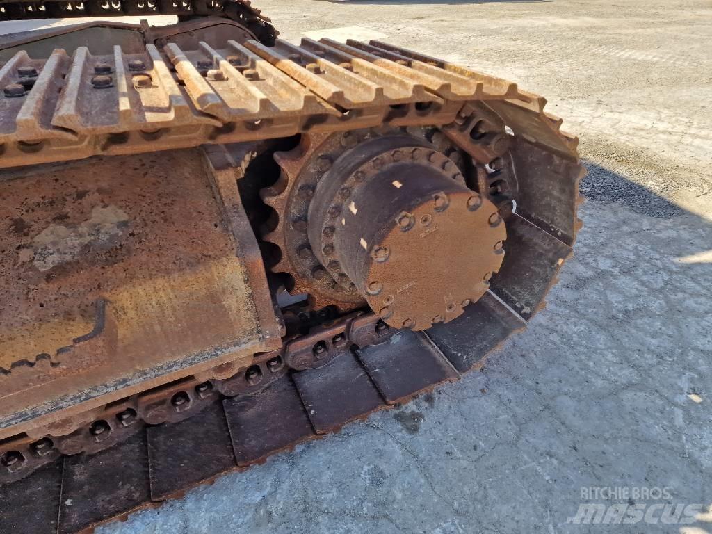 Hitachi ZX 210 LC-6 Escavatori cingolati