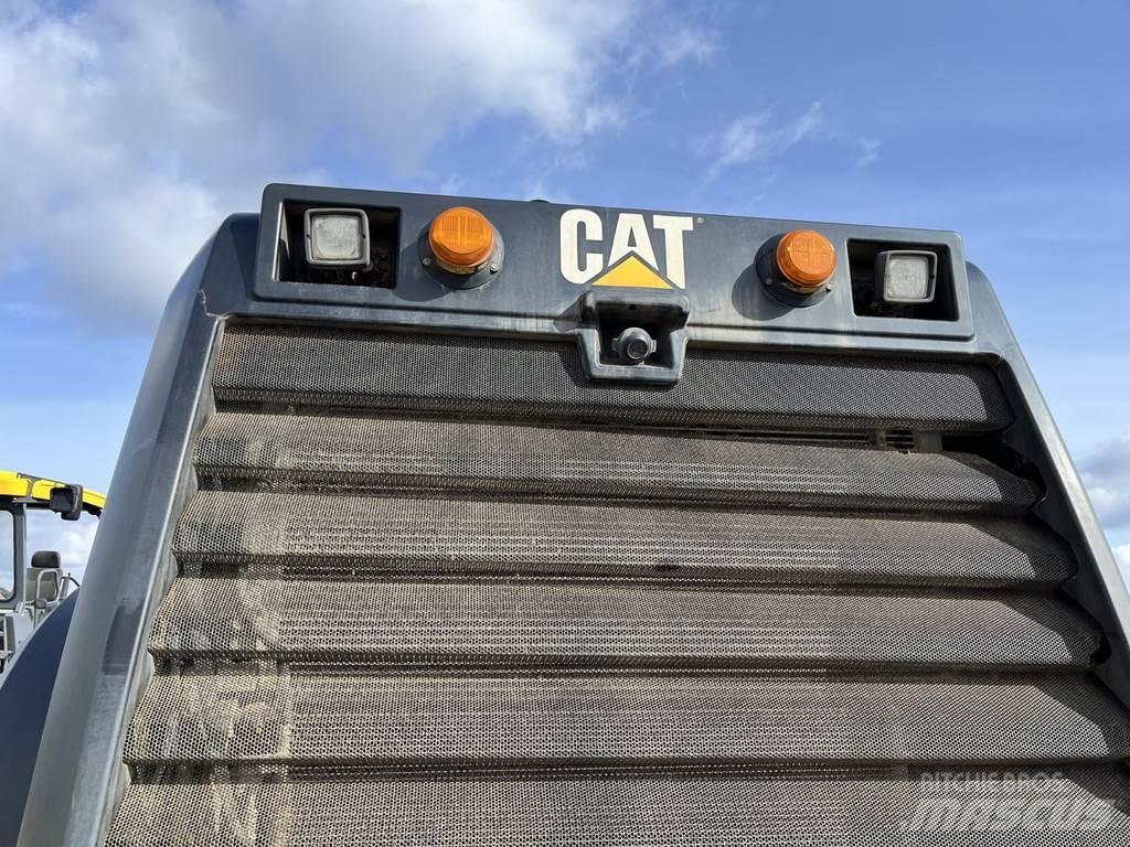 CAT 980K Pale gommate