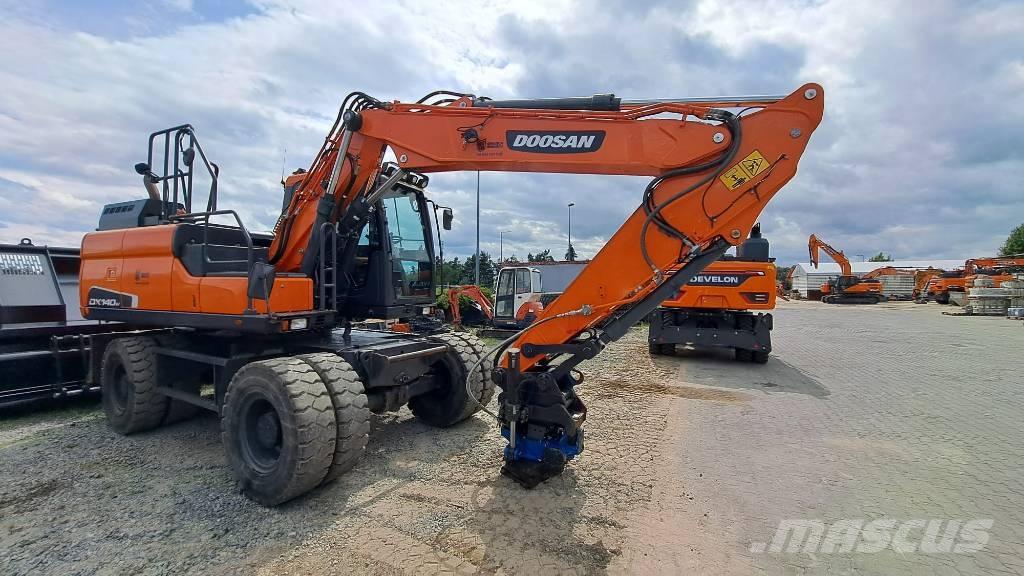 Doosan DX140W-5 Escavatori gommati