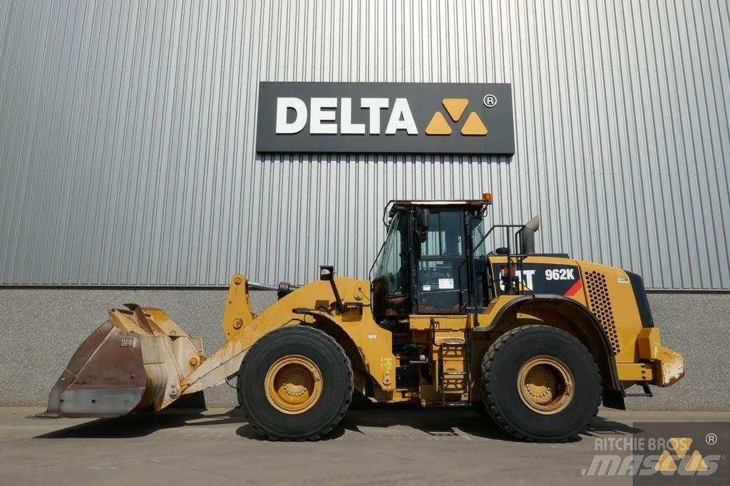 CAT 962K Pale gommate