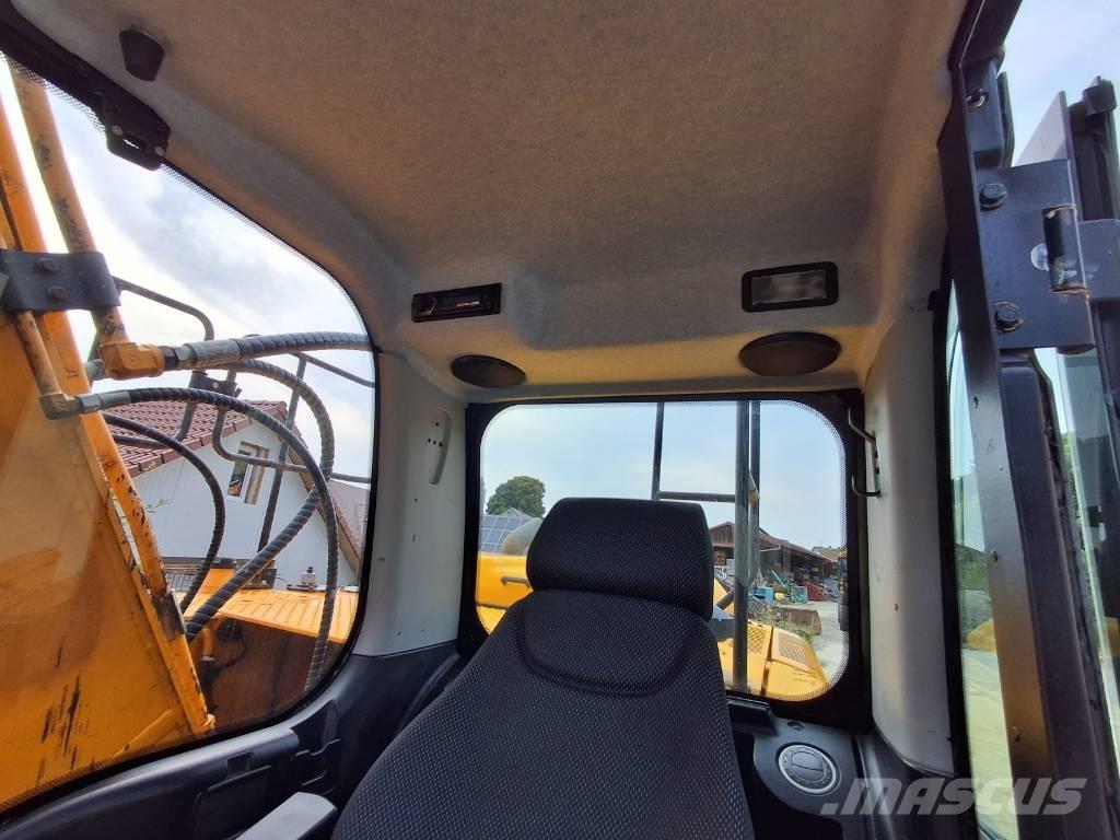 JCB JS210LC T4F Escavatori cingolati
