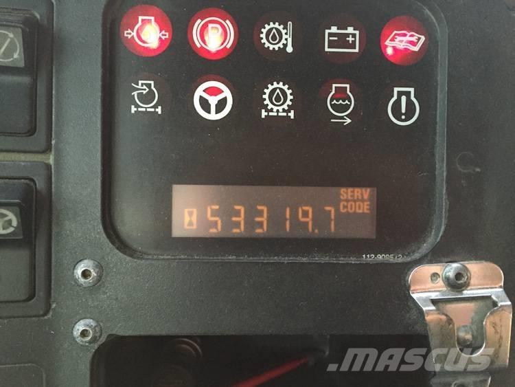 CAT 775 D Dumper a telaio rigido