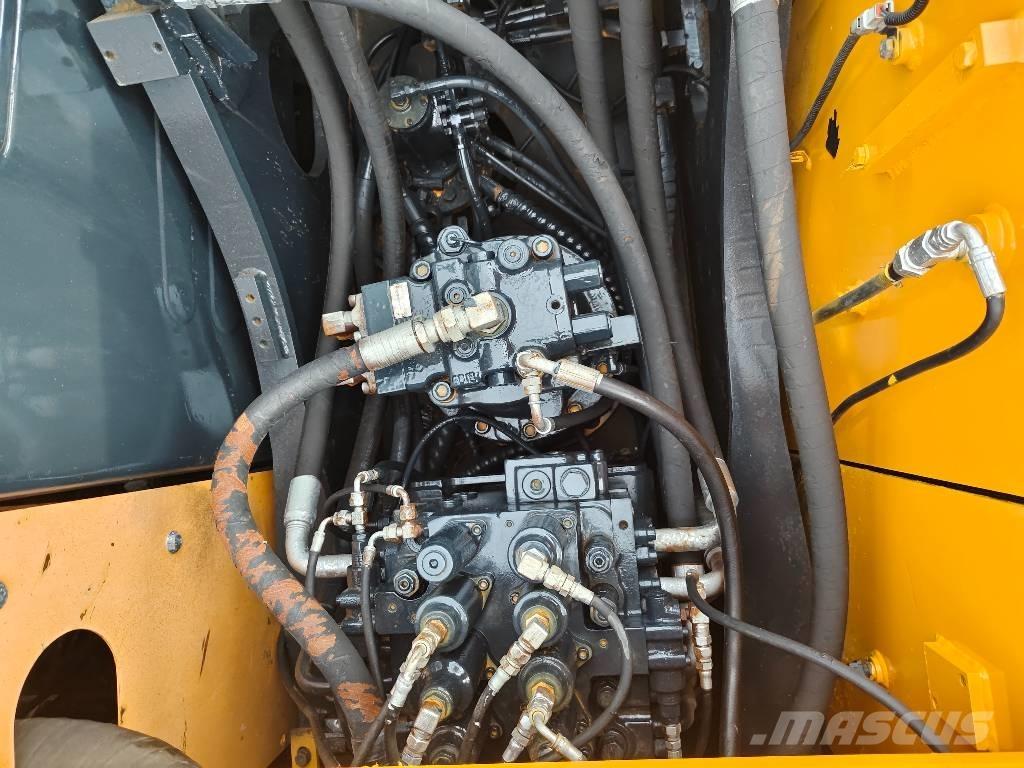 Hyundai R210W-9 Escavatori gommati