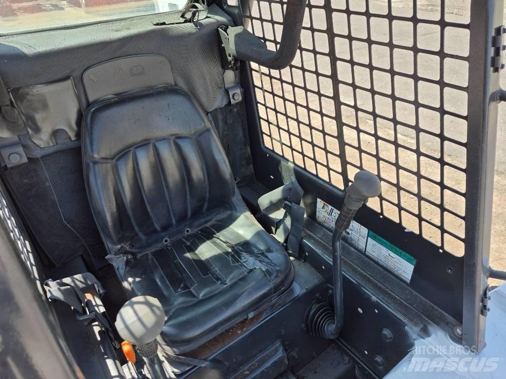 Bobcat 763 Mini Pale Gommate