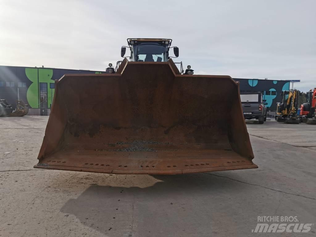 CAT 980M Pale gommate