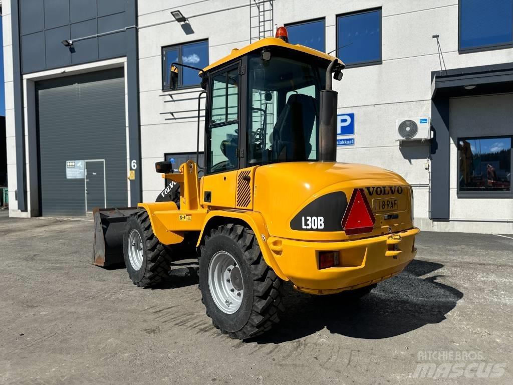 Volvo L 30 B Pale gommate