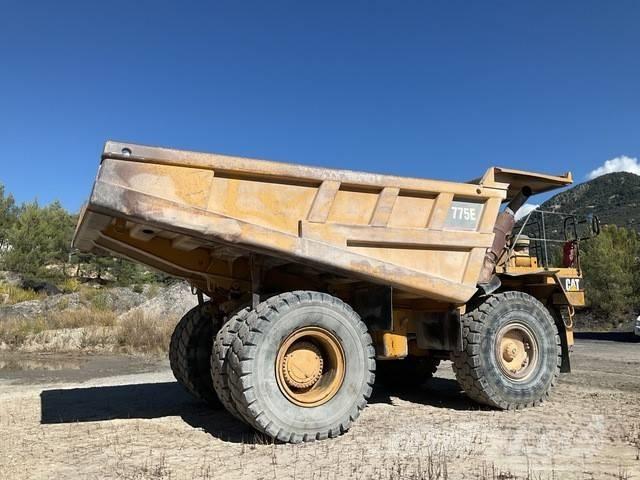 CAT 775 E Dumper a telaio rigido