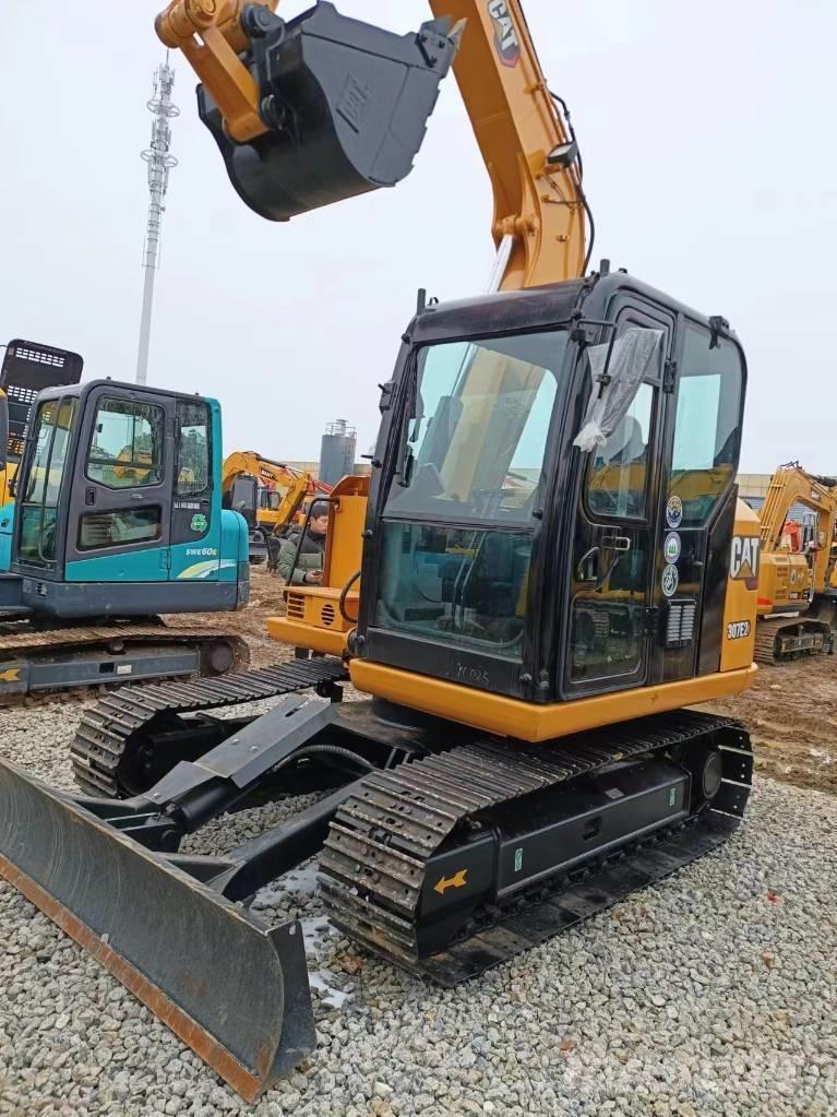 CAT 307 Escavatori cingolati