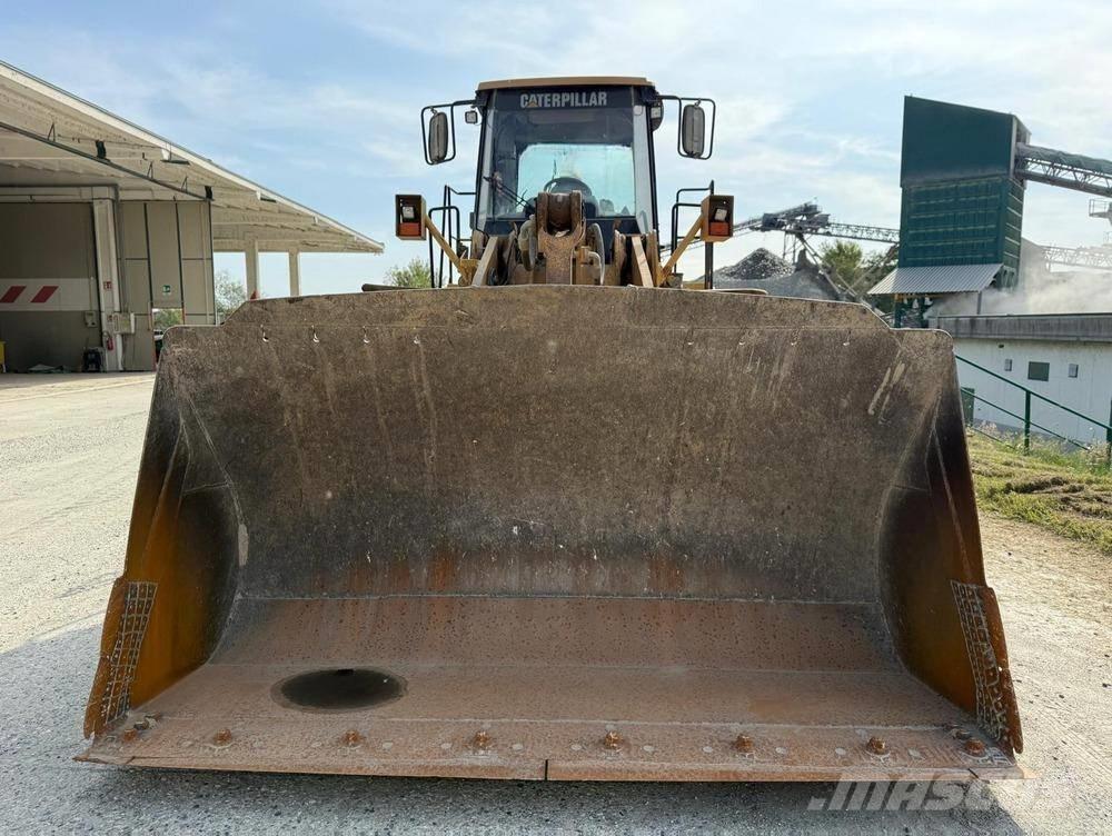 CAT 966 H Pale gommate