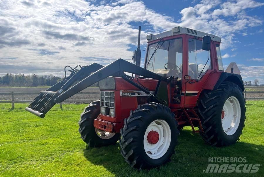 Case IH 844 XL Trattori