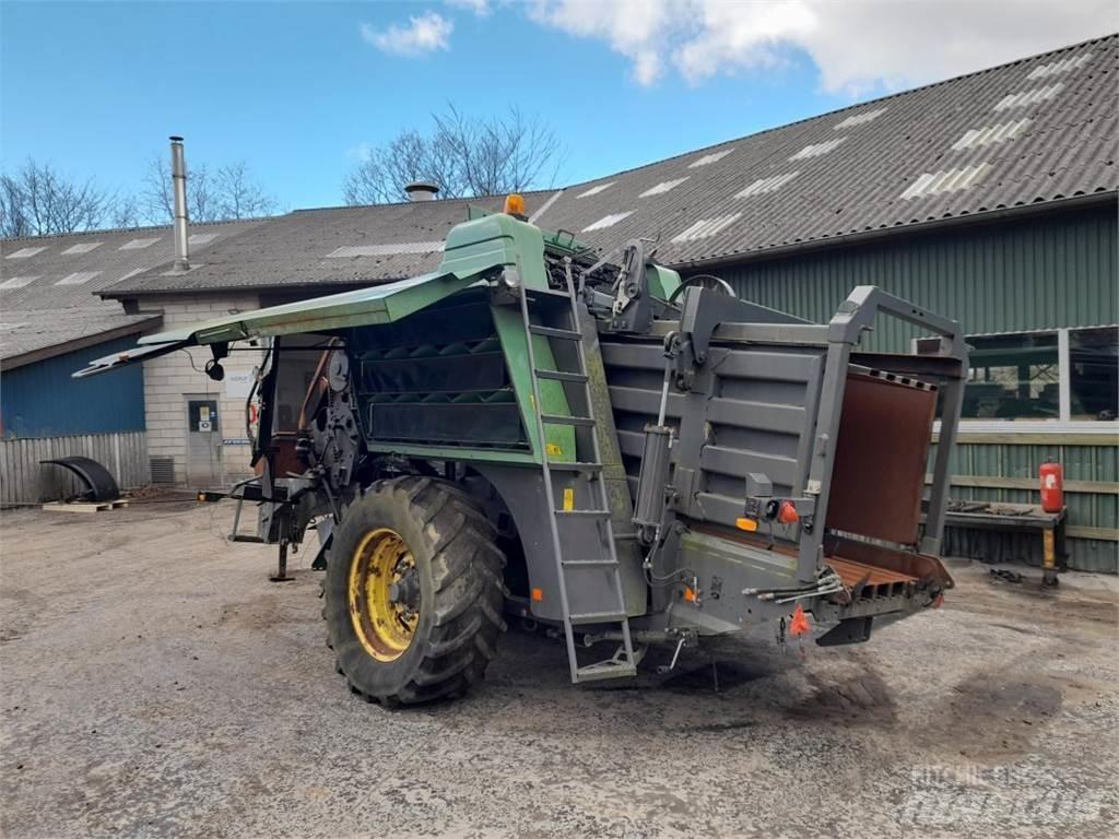 Fendt 12130N Trattori