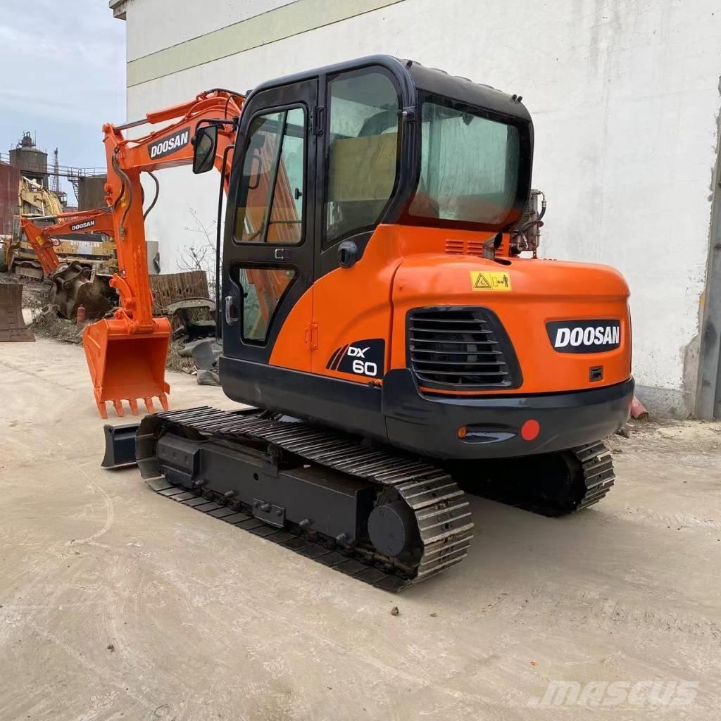 Doosan DX 60 Escavatori cingolati